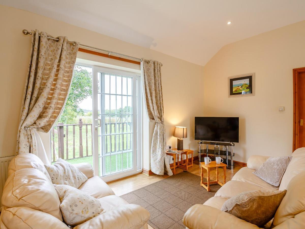 2 Black Horse Cottages Pentraeth Экстерьер фото