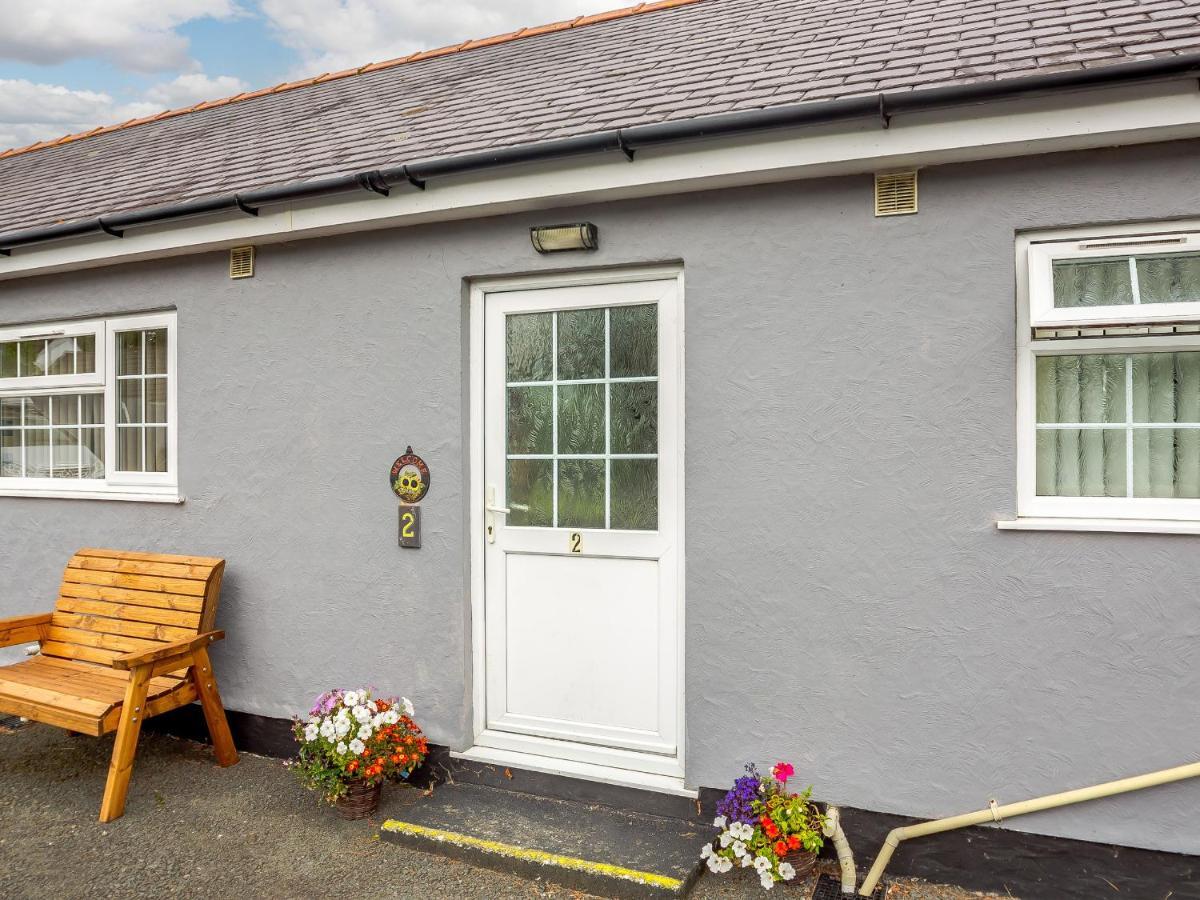 2 Black Horse Cottages Pentraeth Экстерьер фото