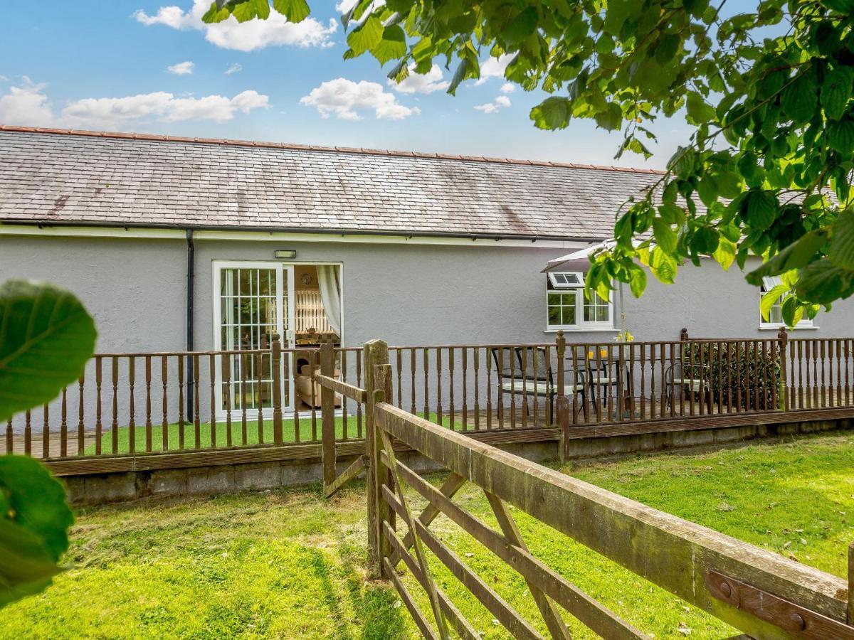 2 Black Horse Cottages Pentraeth Экстерьер фото